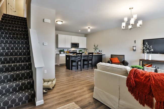 Creekside Landing