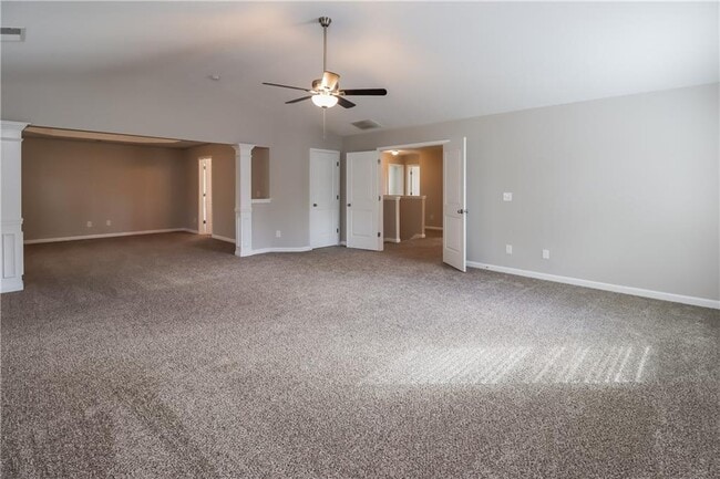 Photo - 1138 Paramount Dr