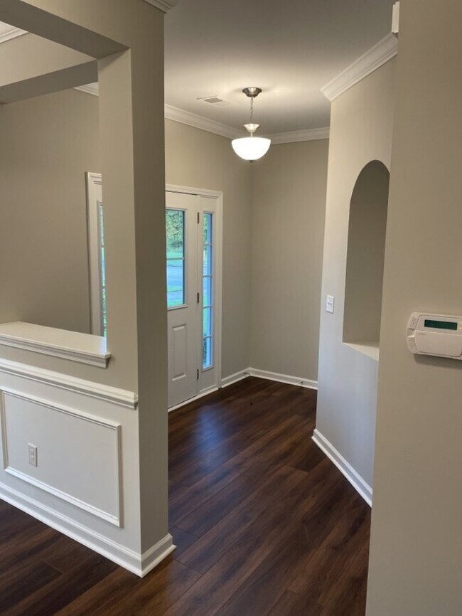 Photo - 430 Forsythia Ave