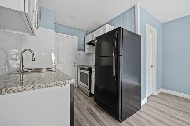 Photo - 3425 Nettleton St