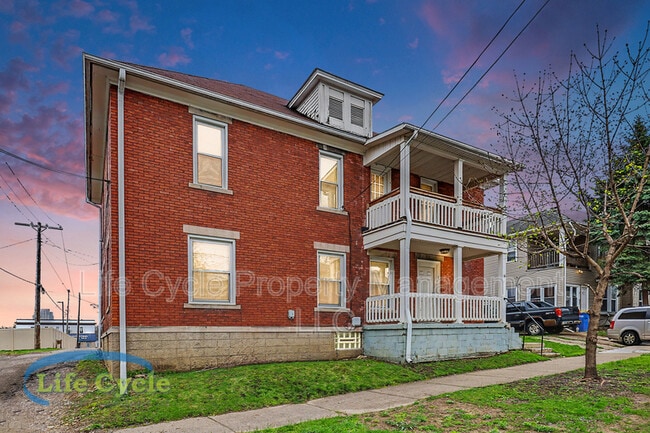 Building Photo - 18 Indiana Ave SW