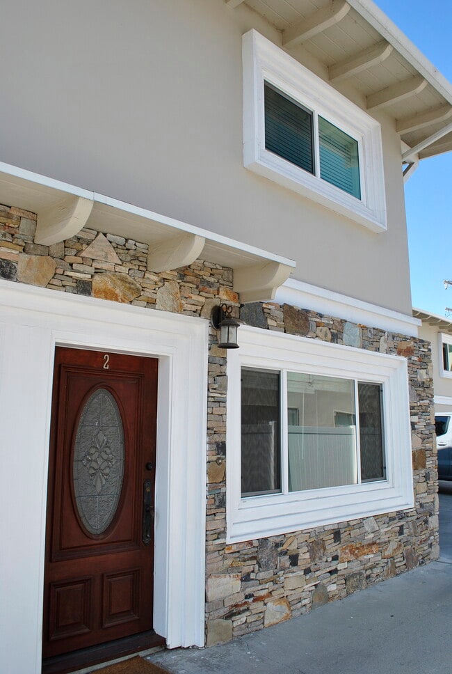 Photo - 2203 Voorhees Ave Unidad 2