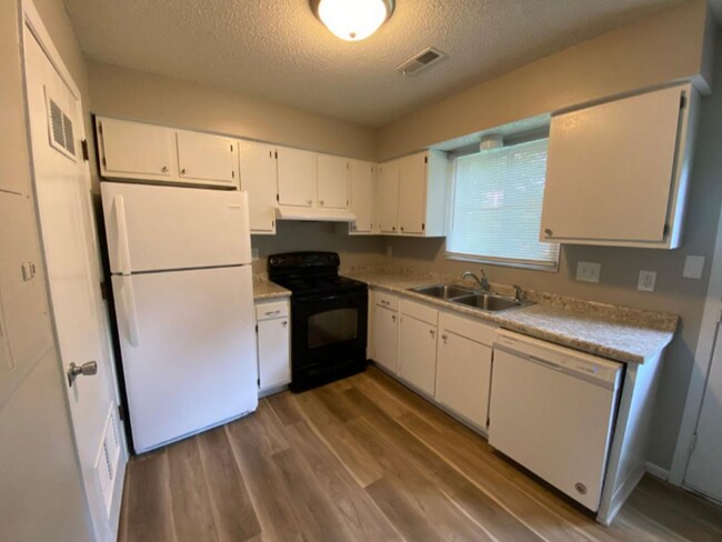 Photo - 1601 Pleasant View Dr Unit 1601 E Pleasant View Drive