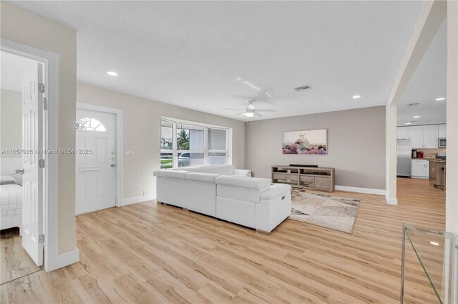 Photo - 4901 W Park Rd