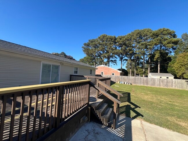 Photo - 3332 Macdonald Rd