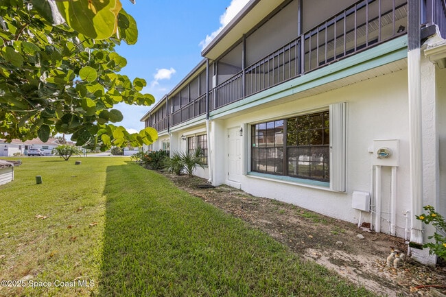 Photo - 194 Queens Ct