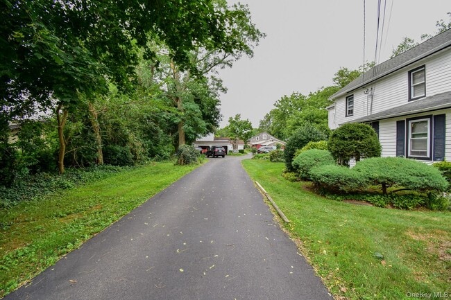 Photo - 376 Terryville Rd