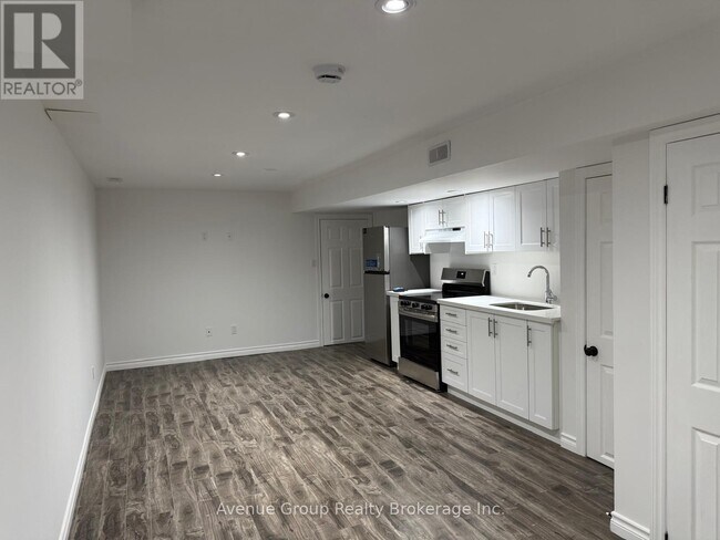 Photo - 193 Rouge River Dr