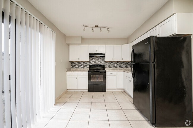 Building Photo - The Palms at Daytona