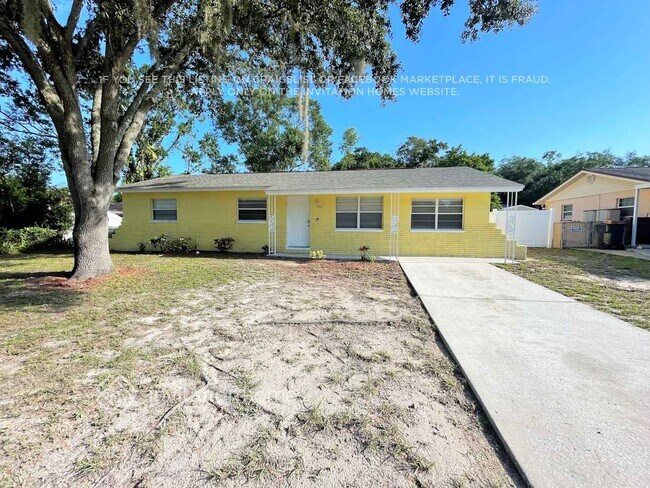 Building Photo - 7012 Allview Dr Rental