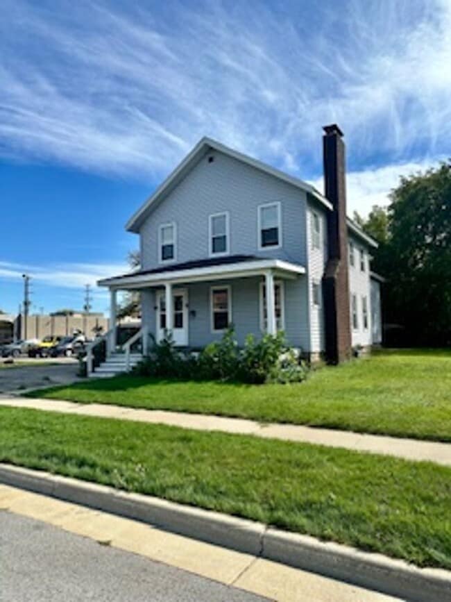 Photo - 109 Milwaukee Ave W Unit 111 Milwaukee Avenue W.