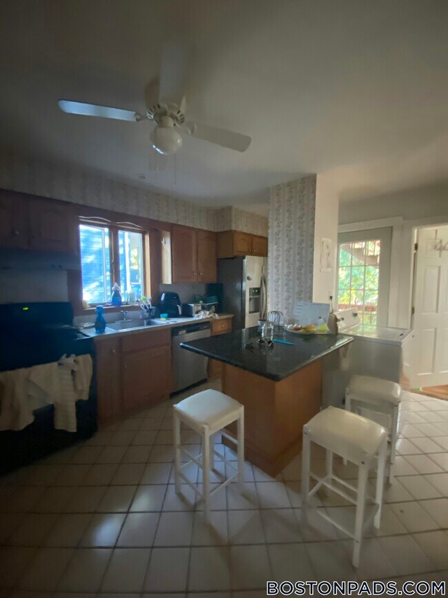 24 Chetwynd Rd Unit 1