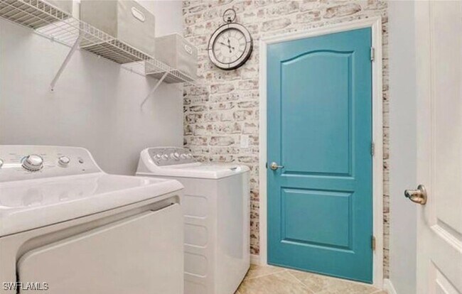 Photo - 9192 Glenforest Dr