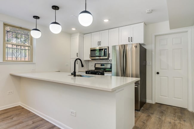 Photo - 2128 N Whipple St Unit GS