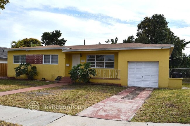 Photo - 1100 NE 166th St House