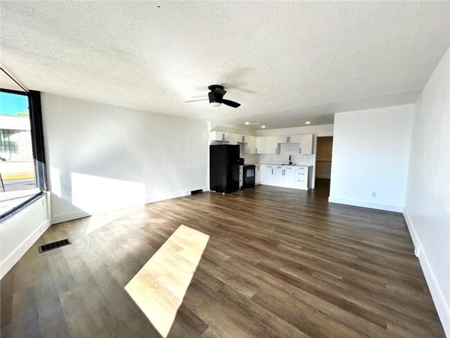 Photo - 214 Main St Unidad 214 F