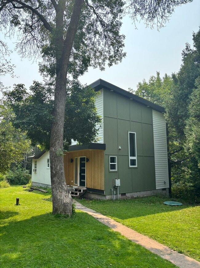 Photo - 5356 Greenwood Rd House