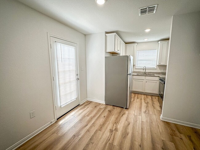 Photo - G 116-118 Gruver Circle Unit 118