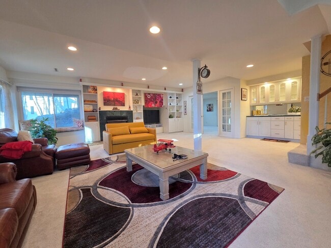 Photo - 1025 Rosewood Dr Unit B