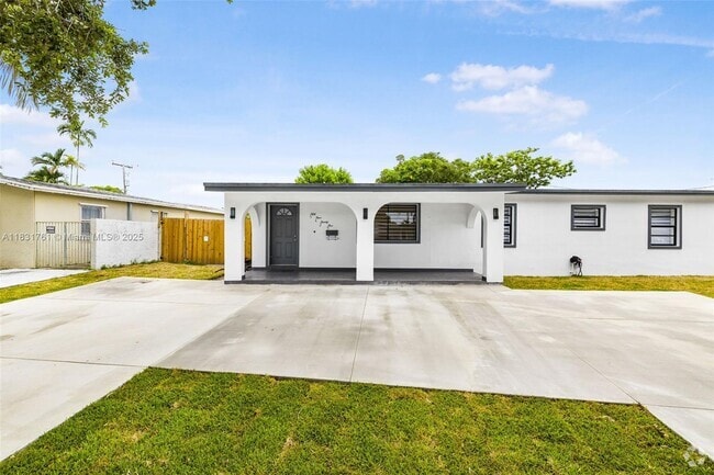 Building Photo - 5425 SW 112th Ave Rental