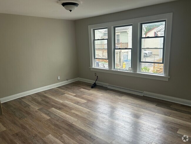 Building Photo - 1560 S 12th St Rental