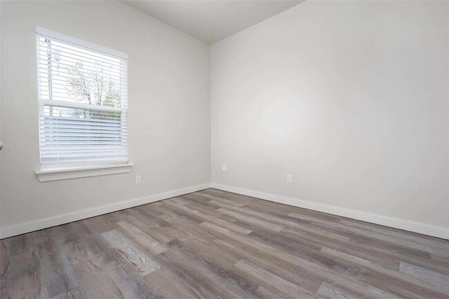 Photo - 1105 Coffey Dr