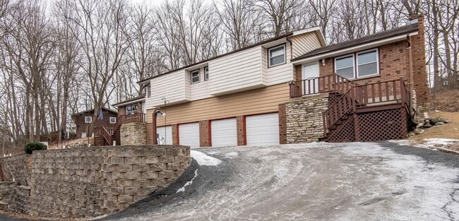 Photo - 21225 Mary Lynn Dr