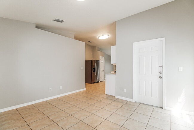 Photo - 3238 Riverdale Dr