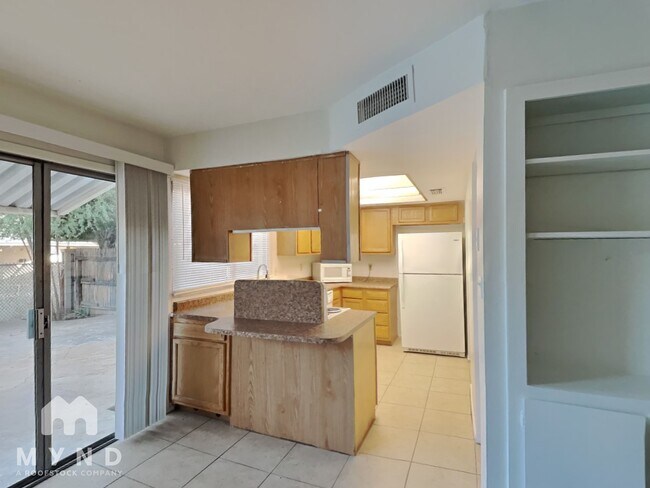 Photo - 5924 N 83rd St