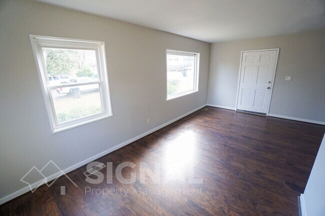 Photo - 540 Athens Ct