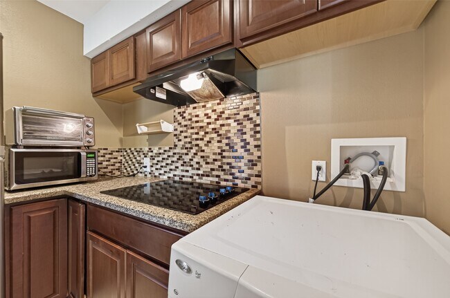 Photo - 2201 Fountain View Dr Unidad 3