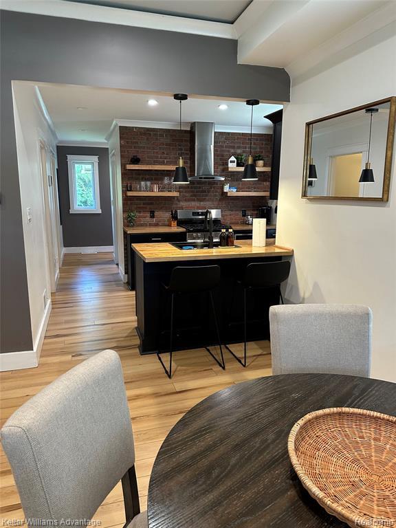 Photo - 30438 Fairfax St