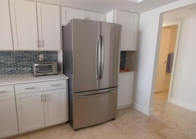 Building Photo - 1000 Parkview Dr Unit 125