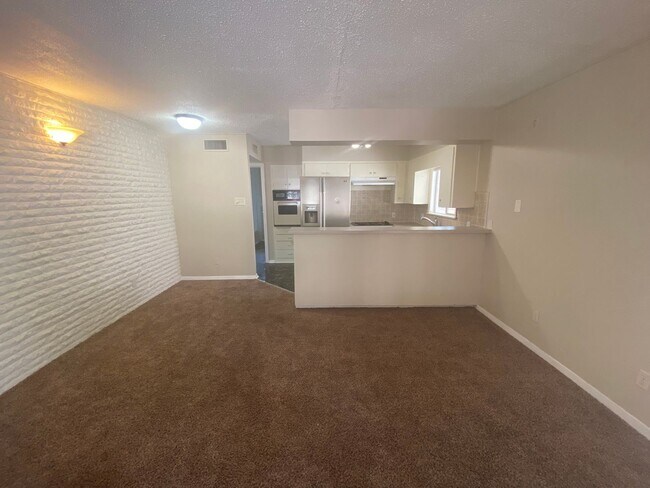 Photo - UT PRE-LEASE: West Campus 2 bed/1 bath fourplex unit, Walk to UT, entertainment, restaurants, an...