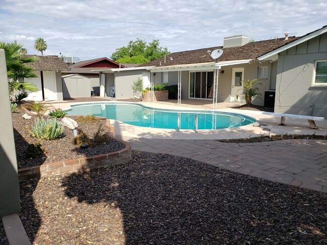 Photo - 1839 E Concorda Dr House