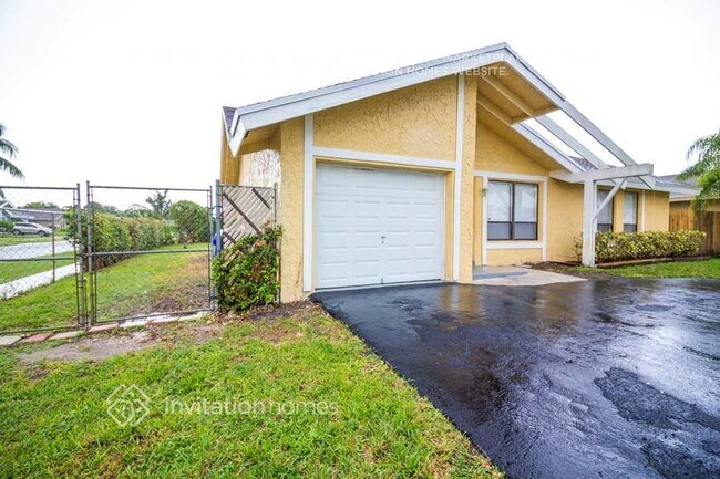 Photo - 1310 SW 83rd Ave House