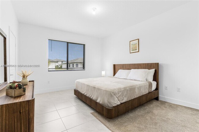 Photo - 5061 Panella Ave