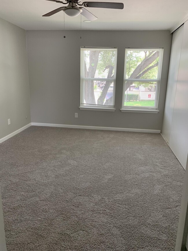 Photo - 6011 Danbury Ln