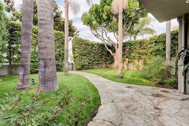 Photo - 864 Avenue A