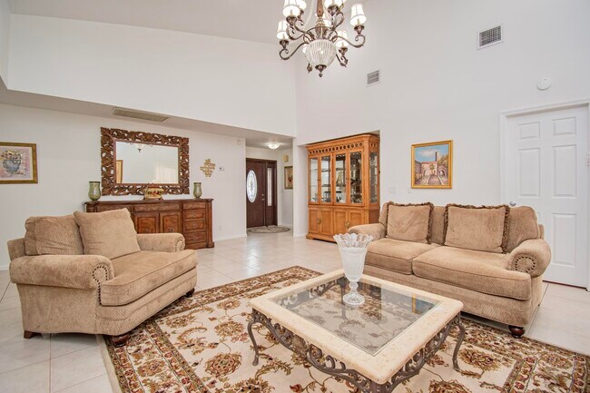 Photo - 7838 Cypress Crescent