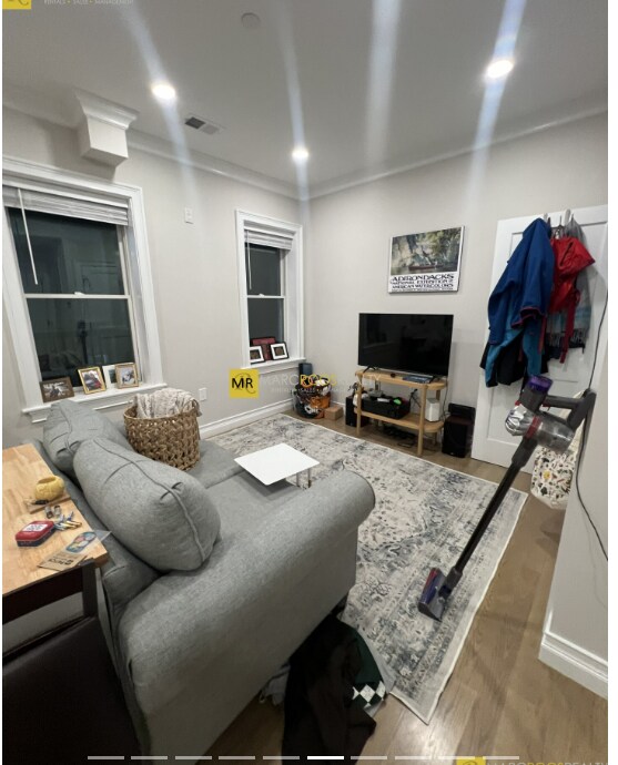 Photo - 14 Mount Hood Rd