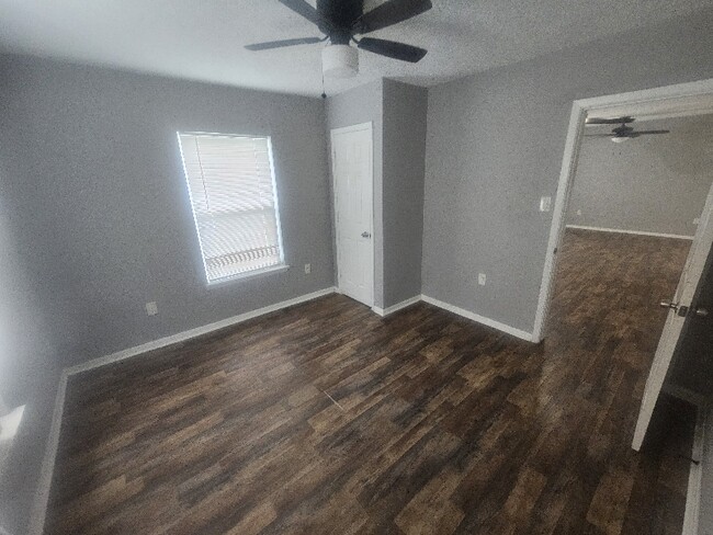 Photo - 7909 Brutus St Unidad 1