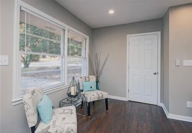 Photo - Beautifully renovated 3/2 home in Belvedere Park