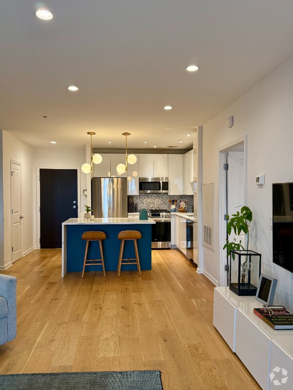 Building Photo - 851 N Glebe Rd Rental