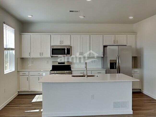 Photo - 26112 E Calhoun Pl