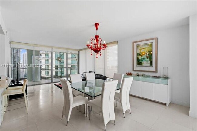 Photo - 90 SW 3rd St Unidad 90 SW 3rd St  3609