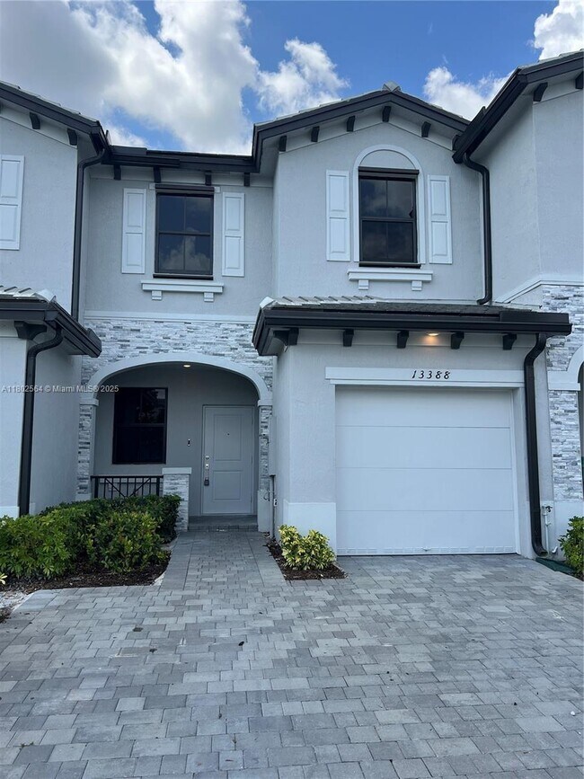 Photo - 13388 SW 286th St Townhome