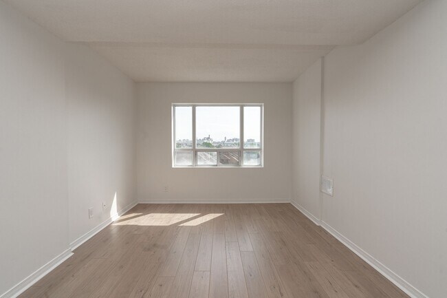 Photo - 333 Sidney Belsey Crescent Unit 907