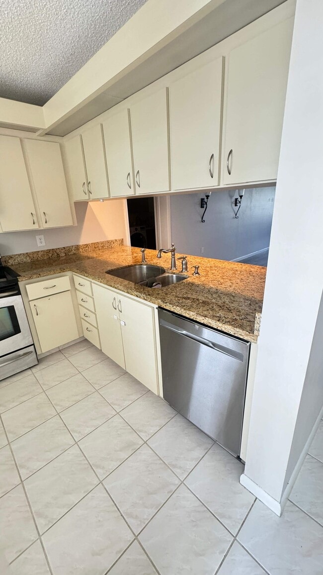 Photo - 6049 Balboa Cir Unit 202