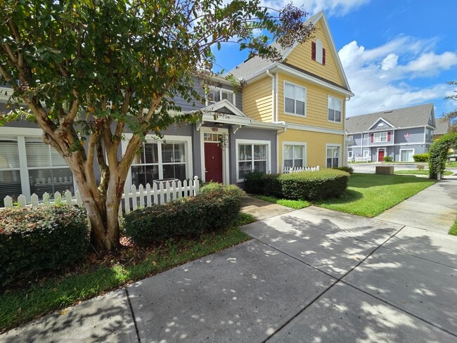 Photo - 4600 Yellowgold Rd W